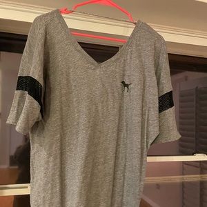 VS Pink oversized V-Neck Tee